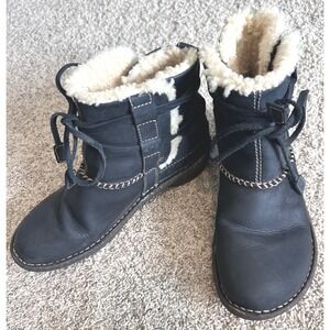 UGG Australia Cove Black Leather Shearling Lined Lace Up Ankle Boots SZ 7